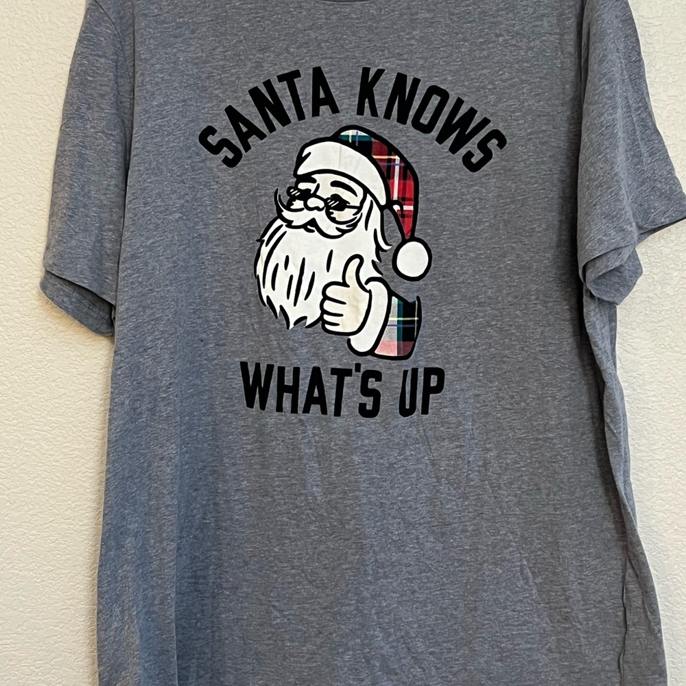 4/$10 Old Navy Gray Santa Graphic Men's T-Shirt